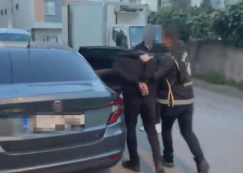 İstanbul’da silahlı suç örgütüne operasyon: 21 şüpheli tutuklandı