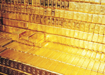 Köyün altını üstüne getirip 1500 tonluk dev serveti buldular