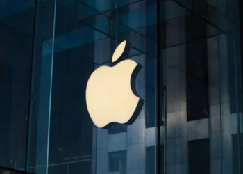 Akıllı Telefon Pazarının Yeni Lideri Apple Oldu!