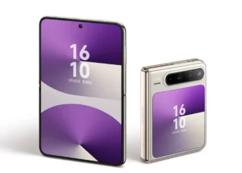 Huawei Pura X  Rakiplerine Fark Attı