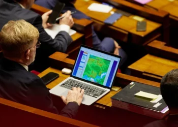 Hükümet Windows’u Bırakıyor Linux’a Geçiyor!