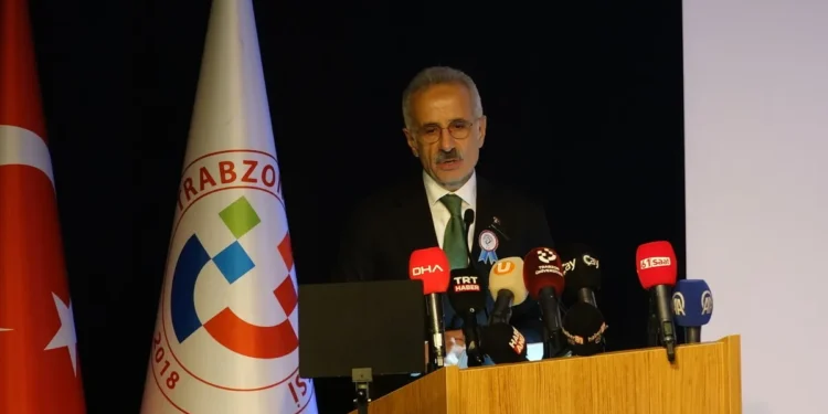 Bakan Uraloğlu tarih verdi: Trabzon Havalimanı’nın temeli atılacak