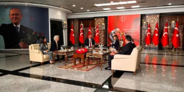Bayramlaşma trafiğinde dikkat çeken buluşma: DEM Parti’den MHP’ye ziyaret