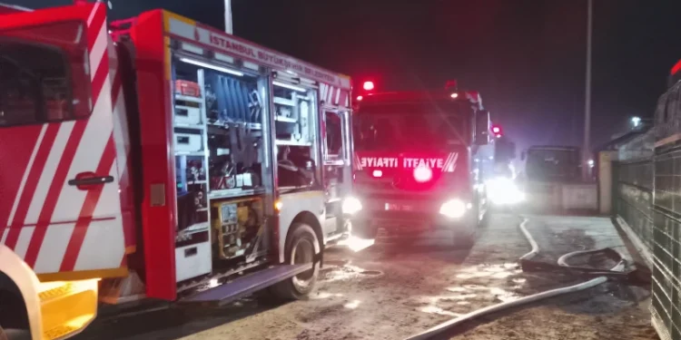 Silivri’de fabrikada çıkan yangın kontrol altına alındı