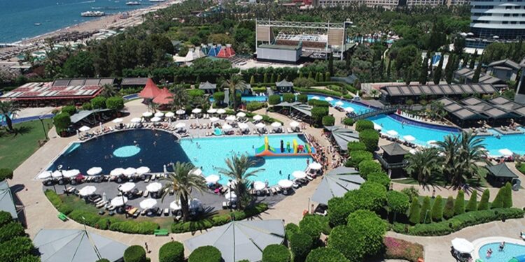 Turizmde kriz dalgası: 1500 otel satışa çıkarıldı