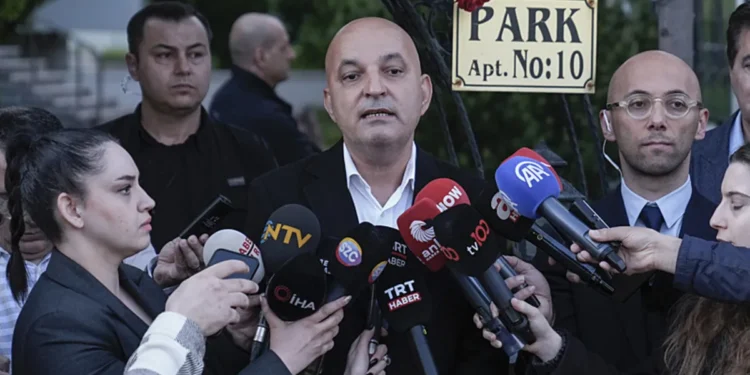CHP’li Mahir Polat: Kemal Bey’e hain diyenlerin partiyle ilişiği kesilir