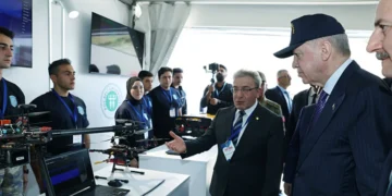 Başkan Erdoğan, EFES-2026 Savunma Sanayi Sergisi’ni ziyaret etti