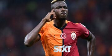 Lüksün sınırlarını zorladı! Osimhen’in taktığı kolye ve saat servet değerinde