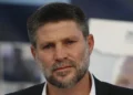 İsrail Maliye Bakanı Smotrich: “Her İHA saldırısı için Beyrut’ta 100 bina bombalanmalı”