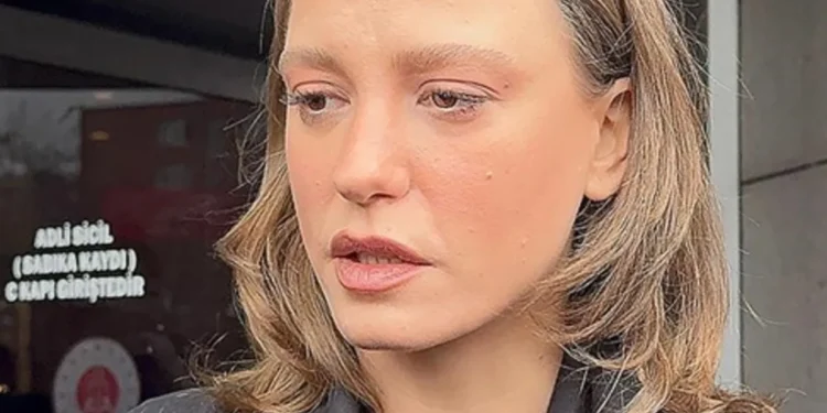 Serenay Sarıkaya gözaltında: Ünlülere yönelik uyuşturucu operasyonu