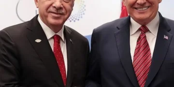 Diplomasi masasında kritik zirve! Başkan Erdoğan Trump ile görüştü! “Türkiye her türlü desteği vermeye hazır”
