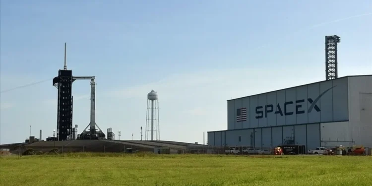 Elon Musk’ın uzay şirketi SpaceX halka arz başvurusu yaptı