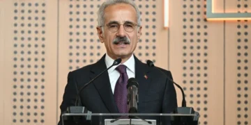 Mersin limanları, Orta Koridor’a ve Kalkınma Yolu’na yüksek hızda bağlanacak