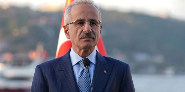 Bakan Uraloğlu: Havalimanı sayımızı 60’a çıkaracağız