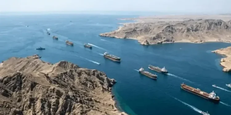 İran: Son 24 saatte donanmanın koordinasyonu ve izniyle Hürmüz Boğazı’ndan 26 gemi geçti