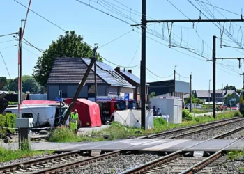 SON DAKİKA| Belçika’da tren okul servisine çarptı: En az 4 ölü