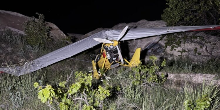 Nevşehir’de microlight acil iniş yaptı: Pilot ve yolcu yaralandı