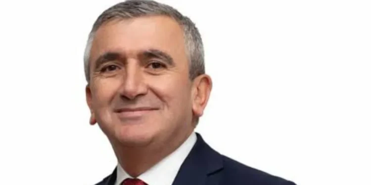 Düzce’de rüşvet operasyonu: Akçakoca Belediye Başkanı Fikret Albayrak gözaltına alındı