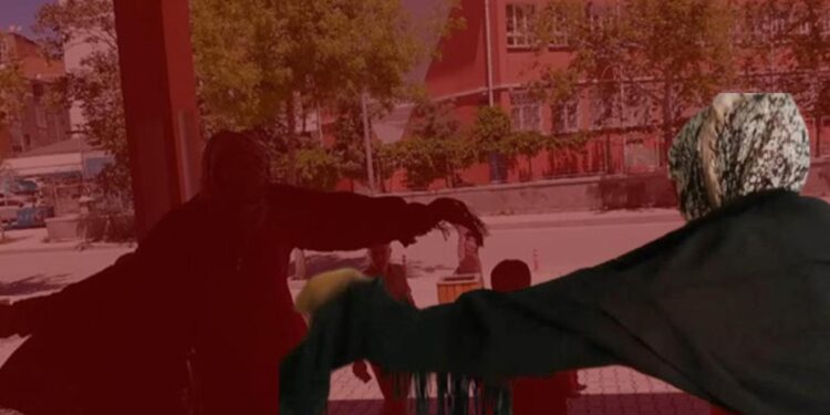 Dilenci Operasyonunda İlginç Anlar: ‘Çek Abi Çek’ Deyip Oynamaya Başladı!