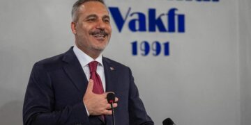 SON DAKİKA HABERİ: Dışişleri Bakanı Hakan Fidan, Siyasallılar Vakfı’nı ziyaret etti