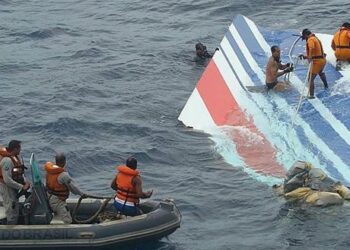 228 kişinin öldüğü uçak kazasında 16 yıl sonra gelen karar! ‘Taksirle ölüme neden olmak’