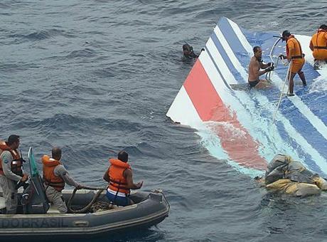 228 kişinin öldüğü uçak kazasında 16 yıl sonra gelen karar! ‘Taksirle ölüme neden olmak’