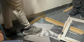 Kılıçdaroğlu’nun fotoğrafını parçaladılar