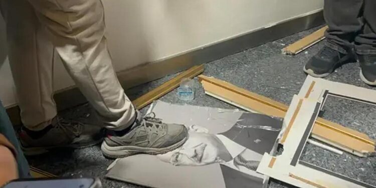 Kılıçdaroğlu’nun fotoğrafını parçaladılar