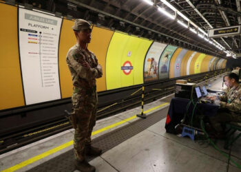 Londra’da yer altında NATO tatbikatı: Metro istasyonu askeri karargaha dönüştürüldü