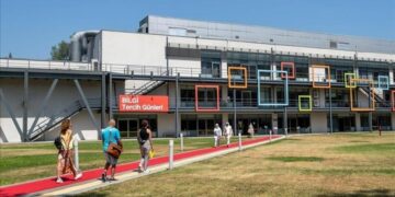Bilgi Üniversitesi öğrencileri ne yapacak? ”Kimse mağdur edilmeyecek”