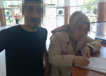 Bir anlık dalgınlık pahalıya mal oluyordu…. Bankta servet unuttu, altın dolu çanta polis tarafından bulundu