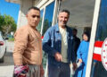 Kurban keserken bıçakla kendini yaraladı