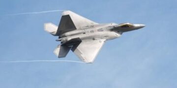 ABD’den Orta Doğu’da ‘eşi benzeri görülmemiş’ konuşlandırma! F-22’ler sahneye çıktı