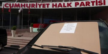 Özgür Özel’in makam araçları sergileniyor! CHP kaynakları: “Kasamıza haram para girmeyecek”