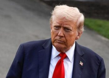 Trump’tan Umman’a ‘Havaya uçururuz’ tehdidi! ‘Hürmüz herkese açık olacak’