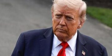 Trump’tan Umman’a ‘Havaya uçururuz’ tehdidi! ‘Hürmüz herkese açık olacak’