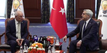 Siyasette bayram trafiği: AK Parti ve CHP bayramlaştı