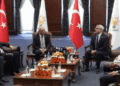 AK Parti ve CHP üç bayram sonra bayramlaştı