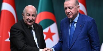 Cumhurbaşkanı Erdoğan, Cezayir Cumhurbaşkanı Tebbun ile telefonda görüştü