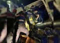 Aracıyla istinat duvarına çarpan sürücü öldü