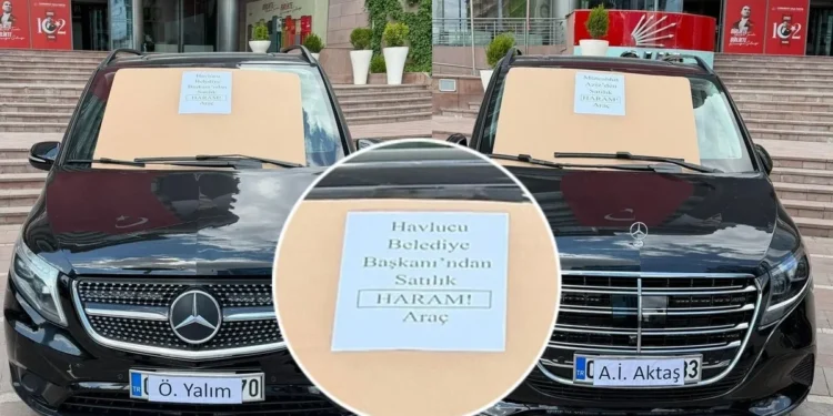 Kılıçdaroğlu’ndan dikkat çeken hamle: CHP’nin iki aracı ‘haram para’ ibaresiyle satışa çıkarıldı!