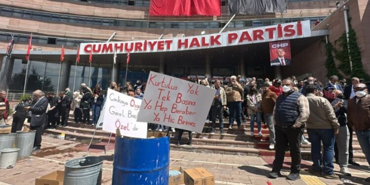 Kurultay satrancı