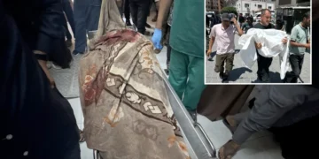 Katil İsrail Gazze’de Filistinlilerin çadırlarını vurdu: Biri çocuk 2 kişi hayatını kaybetti