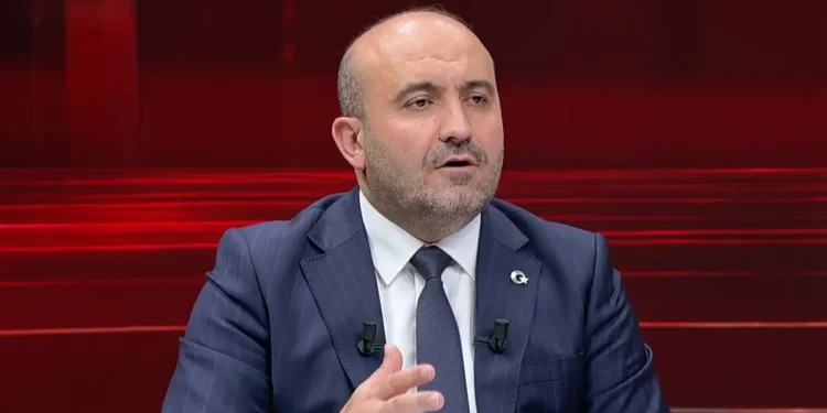 AK Parti Eskişehir İl Başkanı Gürhan Albayrak’tan CHP’ye sert eleştiriler: İç kavgalarından şehrin geleceğiyle ilgili adım atmıyorlar