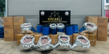 40 milyon adet hap üretebilecek 1 ton uyuşturucu hammaddesi ele geçirildi