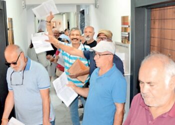 Emekli seyyanen imzaya koştu