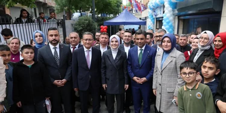 Bakan Göktaş, Bağcılar Belediyesi Çeyiz Evi’nin açılışına katıldı