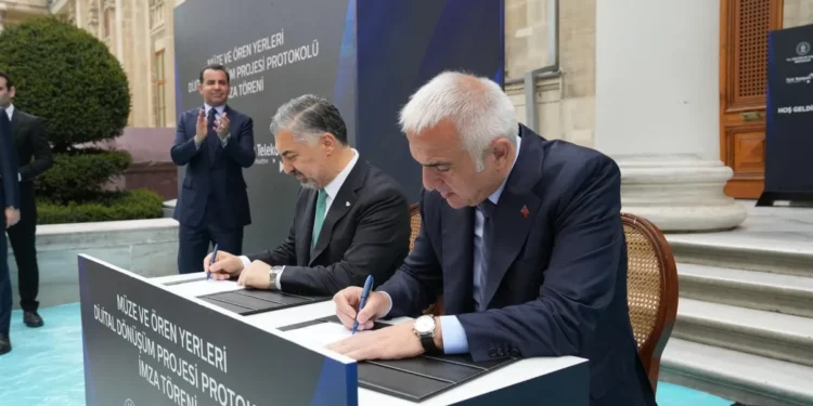 Müze ve ören yerlerinde dijital dönüşüm hamlesi: T.C. kimlik kartları Müzekart’a dönüşüyor
