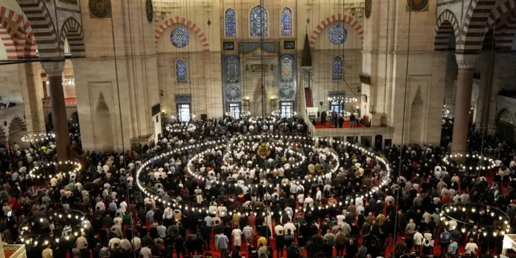 İstanbul’da bayram namazı kılındı