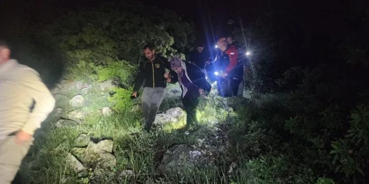 Nevşehir’de kayalık arazide mahsur kalan kadın kurtarıldı